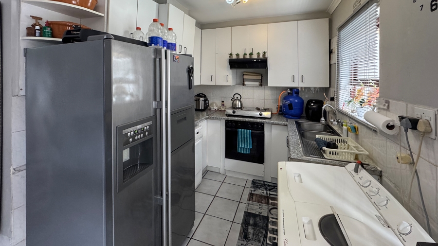 2 Bedroom Property for Sale in Parow Valley Western Cape